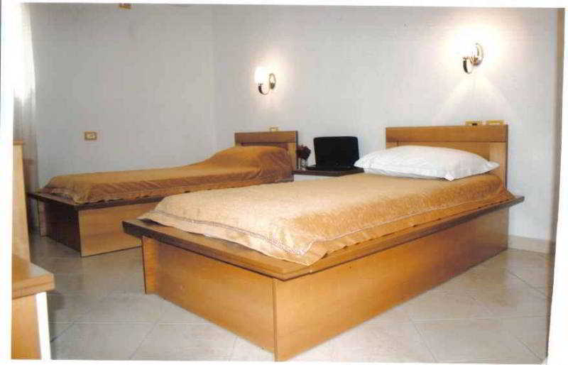 Hotel Alpine Vlore Exterior photo